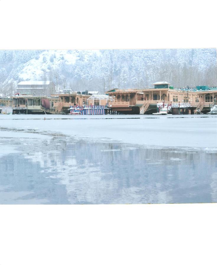 Chicago Group Of Houseboats Hotel Srinagar  Exterior photo