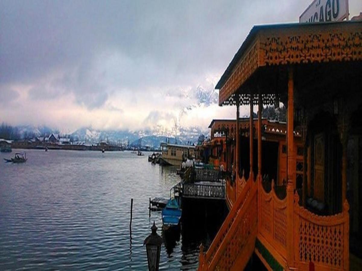 Chicago Group Of Houseboats Hotel Srinagar  Exterior photo