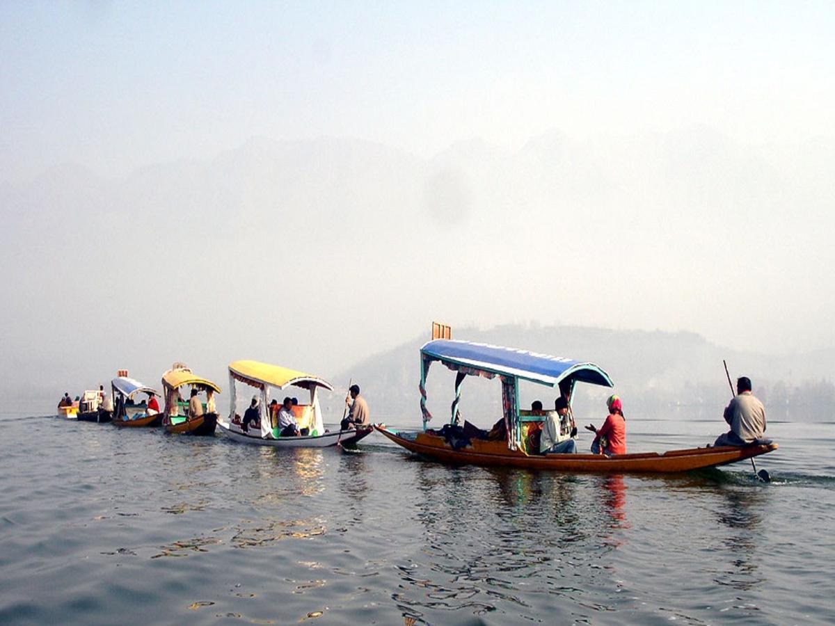 Chicago Group Of Houseboats Hotel Srinagar  Exterior photo